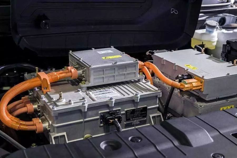 新能源車(chē)換電池到底有多貴？