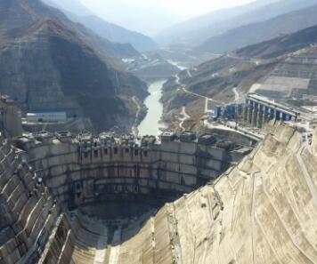 疫情下的國(guó)家重大項(xiàng)目建設(shè):白鶴灘水電站