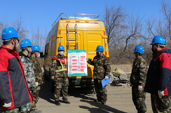 烏海電業(yè)局配電帶電作業(yè)中心團支部：筑牢“紅線”意識，安全與生產(chǎn)同行
