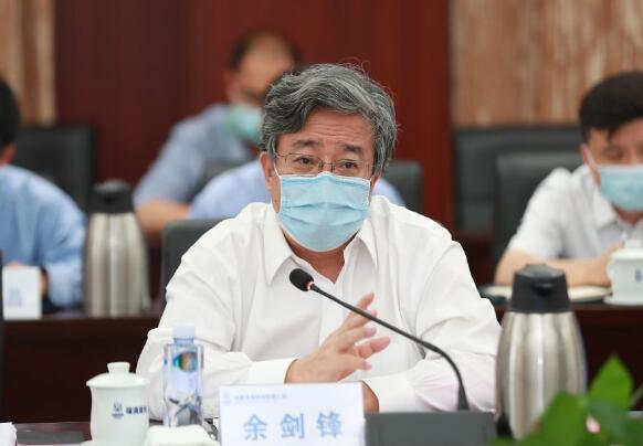 中核集團(tuán)黨組書記、董事長(zhǎng)余劍鋒：攜手同心干好新時(shí)代重大工程