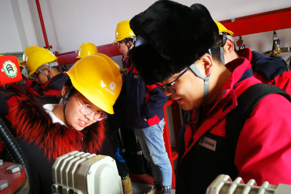 青春之路，奮斗不止