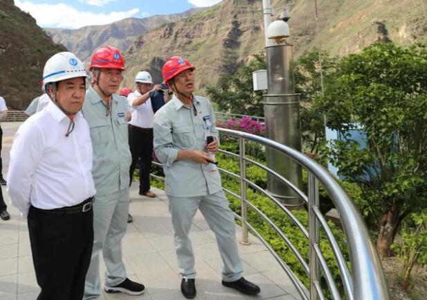 南方電網(wǎng)董事長、黨組書記孟振平調(diào)研烏東德水電站工程