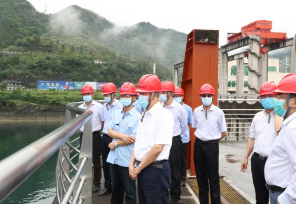 三峽集團(tuán)黨組書記、董事長雷鳴山赴湖北宜昌市調(diào)研