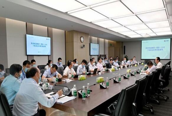 中國(guó)電建集團(tuán)公司黨委副書(shū)記、總經(jīng)理丁焰章到電建國(guó)際公司調(diào)研