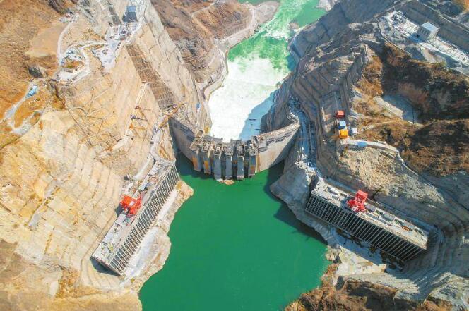 烏東德水電站首批投產(chǎn)的4臺(tái)機(jī)組正式持證運(yùn)營