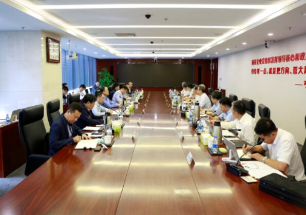 錢智民會見鞍鋼集團董事長、黨委書記譚成旭