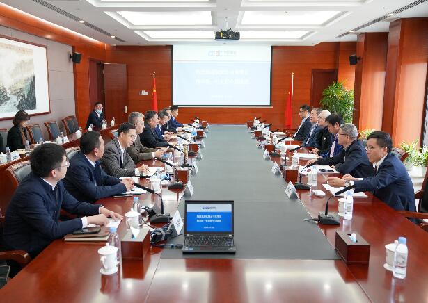 中國(guó)能建黨委書記、董事長(zhǎng)宋海良與氫陽(yáng)公司董事長(zhǎng)程寒松座談