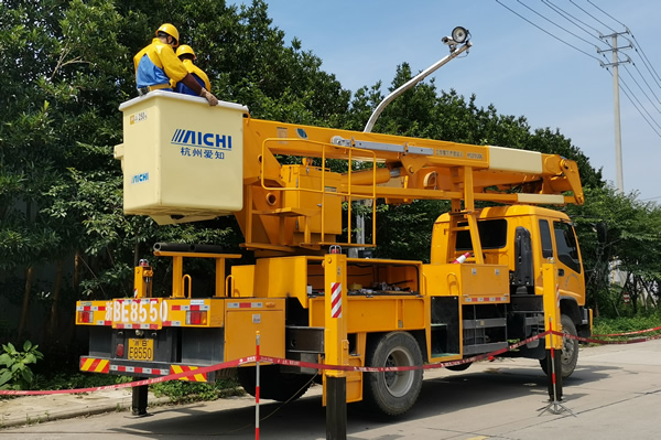 國(guó)網(wǎng)寧?？h供電公司：統(tǒng)籌帶電作業(yè)資源，“坐堂制”促提質(zhì)增效