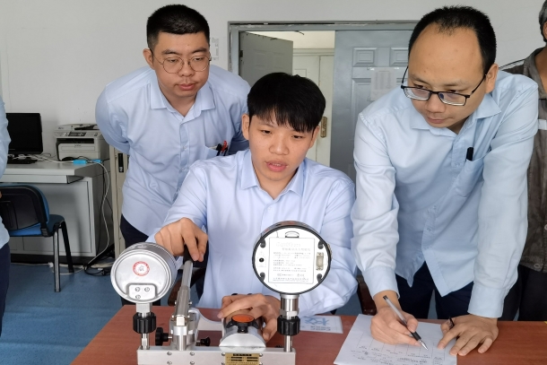 國能(福州)熱電有限公司開展壓力表校驗(yàn)技能比武展風(fēng)采