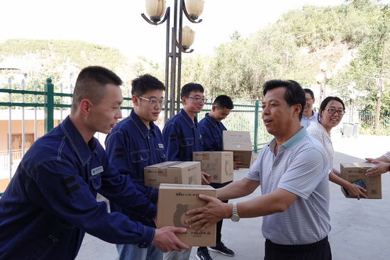 凝“新”聚力！劉家峽水電廠暖心關(guān)愛(ài)助“后浪”起航