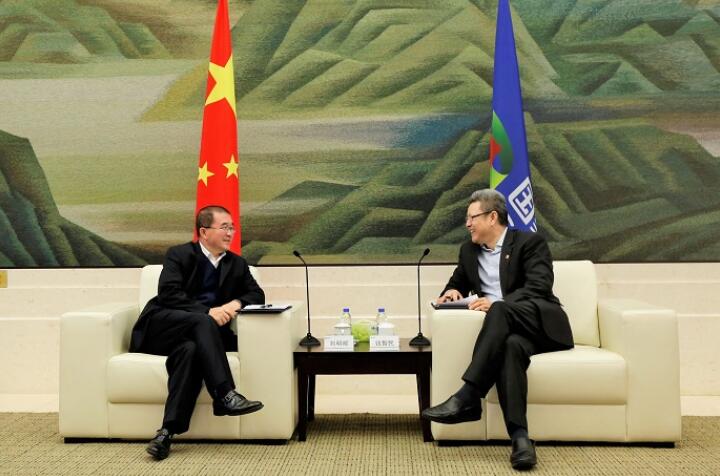 錢智民會(huì)見(jiàn)中國(guó)燃?xì)舛戮种飨?、總裁劉明輝