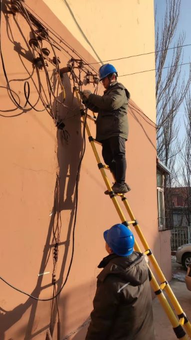 包頭市新都市區(qū)供電公司:黨員帶頭搶修 護(hù)航冬奧春節(jié)期間平穩(wěn)供電