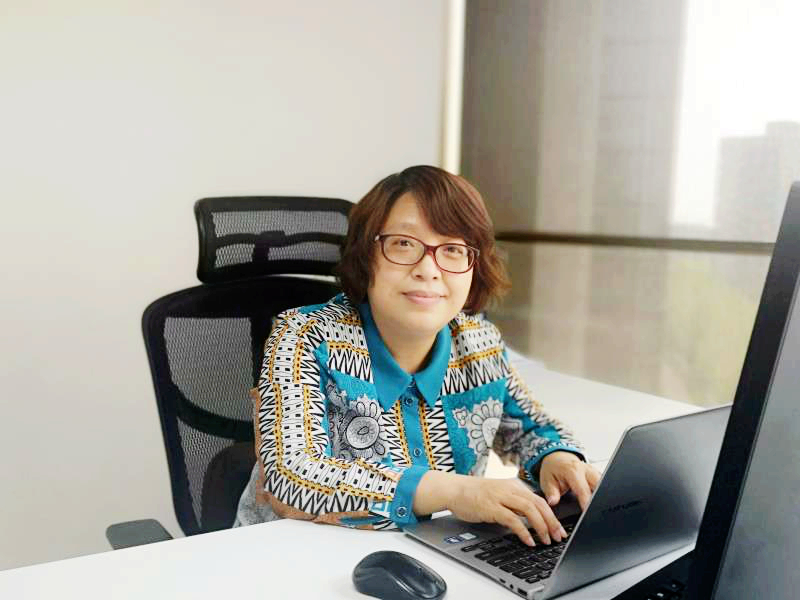 首都最美巾幗奮斗者尹洪苓：以奮斗的姿態(tài)，砥礪前行 展現(xiàn)新時(shí)代“她風(fēng)采”