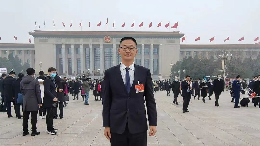 丁明：以數(shù)字化、智能化提升綠色化、低碳化