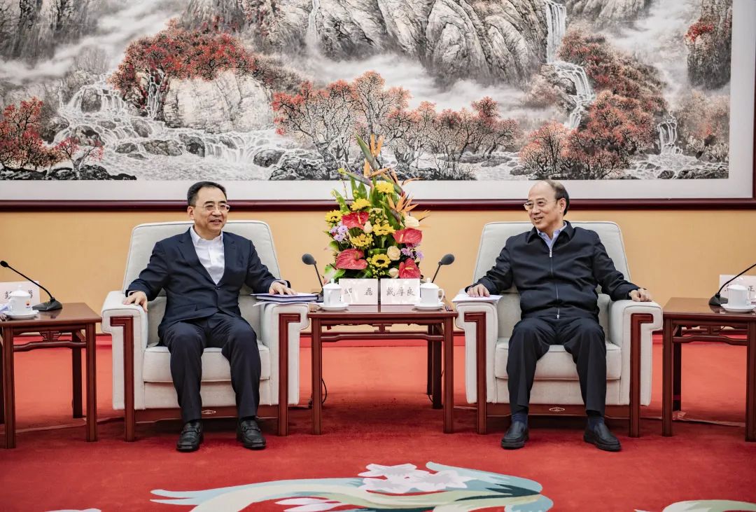 鄒磊拜會(huì)中國石油集團(tuán)黨組書記、董事長戴厚良