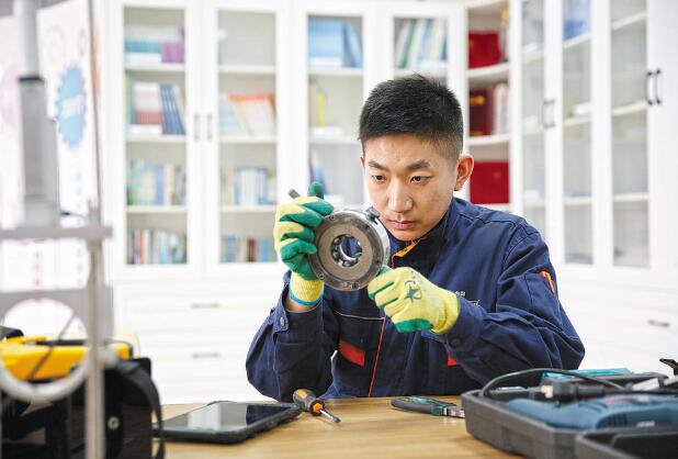 劉傳波:守護(hù)每一寸光明 是我的追求