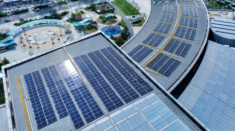1.2MW！山東商業(yè)綜合體屋頂光伏發(fā)電項目并網(wǎng)發(fā)電