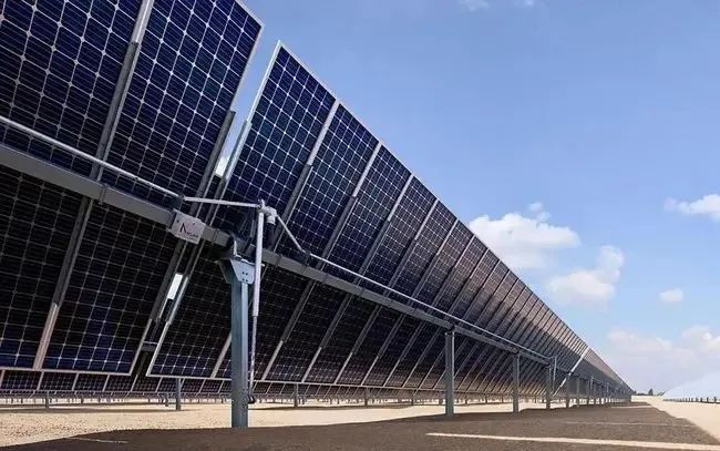 市場(chǎng)回暖！光伏跟蹤支架“蓄勢(shì)待發(fā)”