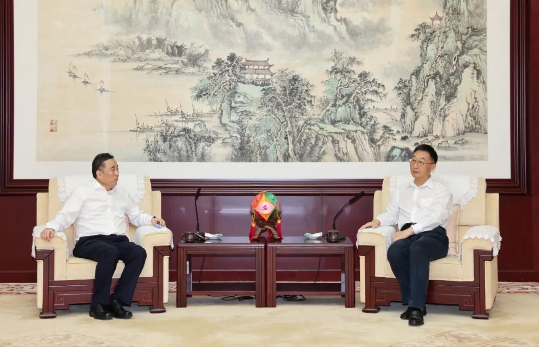 宋海良拜會(huì)廣西壯族自治區(qū)黨委書(shū)記劉寧、自治區(qū)主席藍(lán)天立