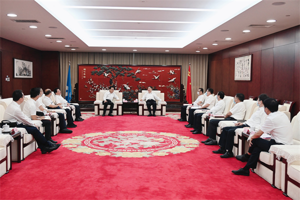 溫樞剛會(huì)見張傳慧、姚煥