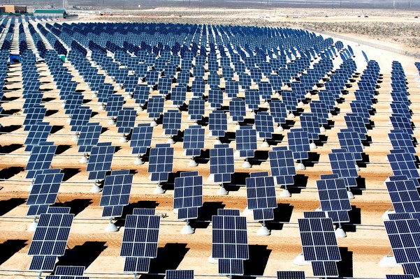 十年征程 中國(guó)光伏發(fā)電從被“卡脖子”到全球領(lǐng)先