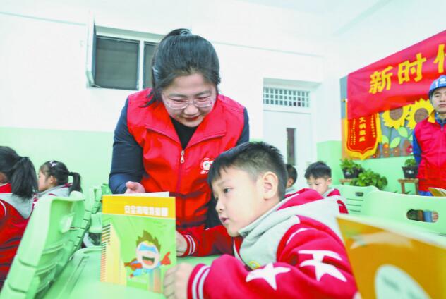 李艷美:讓客戶感受到服務(wù)的溫度