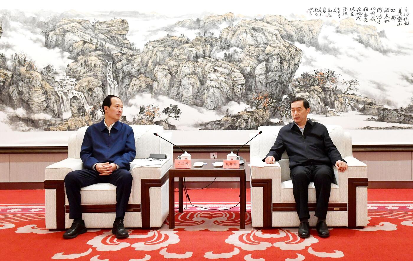 中國電建黨委書記、董事長(zhǎng)丁焰章與河北省委常委、石家莊市委書記張超超會(huì)談