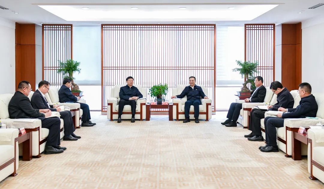 大唐集團有限公司黨組書記、董事長鄒磊會見吉林省委常委、省委秘書長李偉