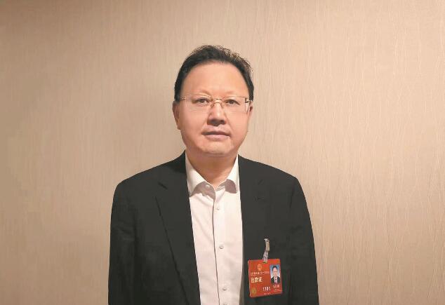 加快新能源產(chǎn)業(yè)技術(shù)創(chuàng)新 助推能源綠色低碳轉(zhuǎn)型——訪全國人大代表、江西贛鋒鋰業(yè)集團(tuán)股份有限公司董事長李良彬