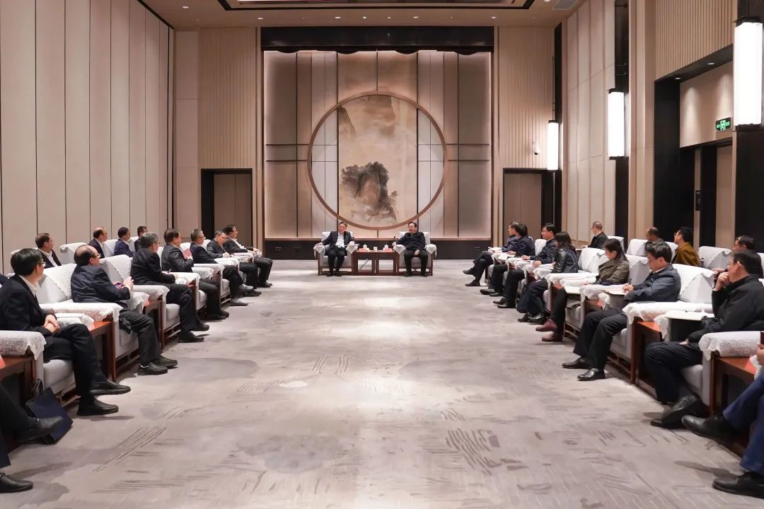 華能集團(tuán)黨組書(shū)記、董事長(zhǎng)溫樞剛拜會(huì)雄安新區(qū)黨工委書(shū)記、管委會(huì)主任張國(guó)華