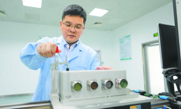 袁宇波:攻堅新型交直流配用電技術(shù)