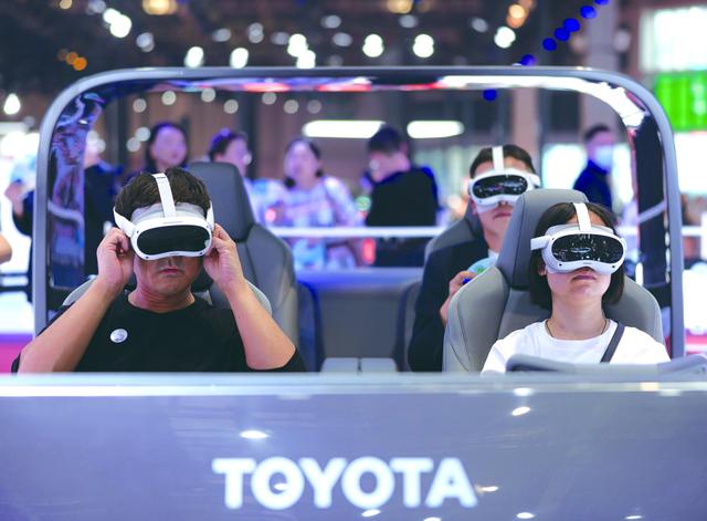 代表前沿技術方向，促使跨國車企轉型，新能源車在上海車展“唱主角”