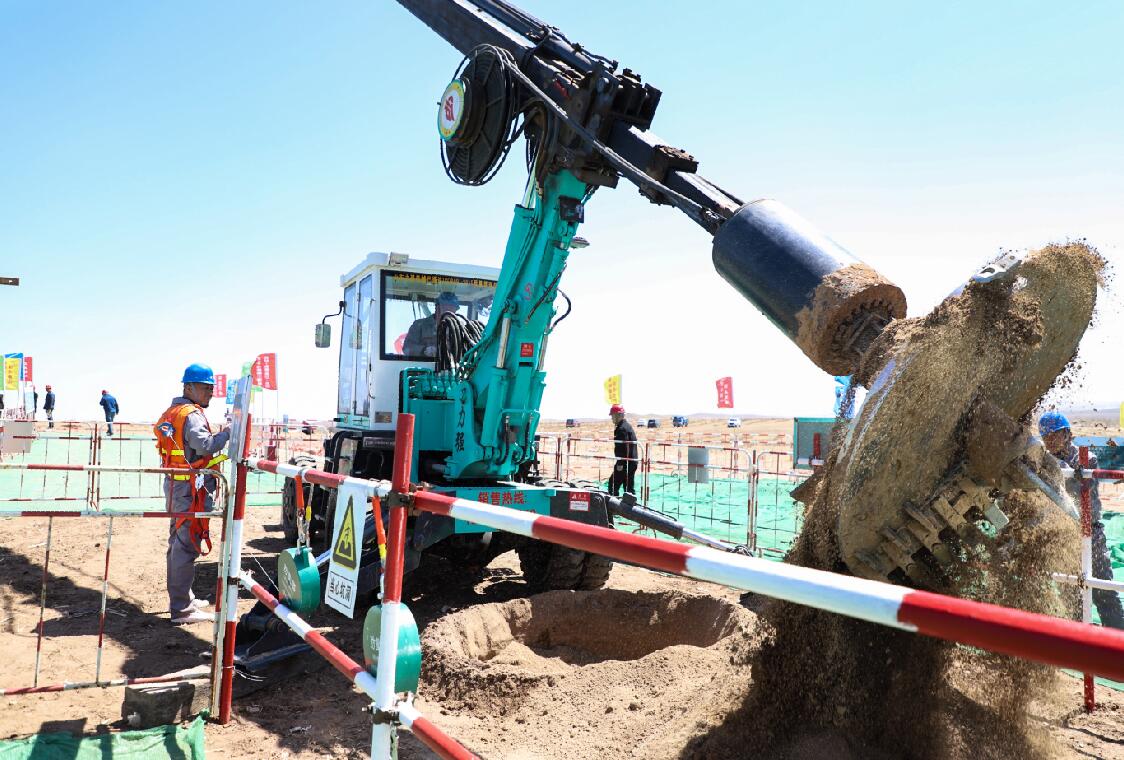 國家電網(wǎng)公司巴林~奈曼(金沙)~阜新工程(內蒙段)正式開工