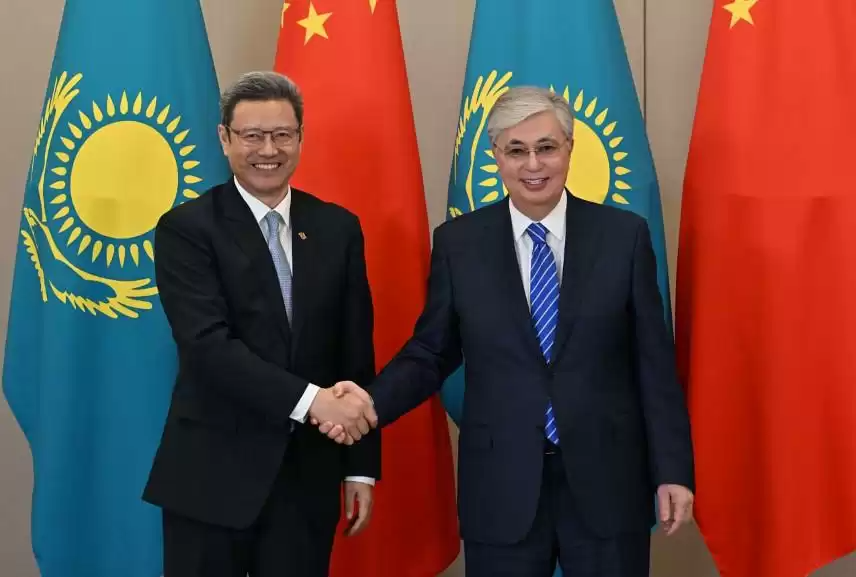 國(guó)家電投黨組書(shū)記、董事長(zhǎng)錢(qián)智民與哈薩克斯坦總統(tǒng)托卡耶夫會(huì)談