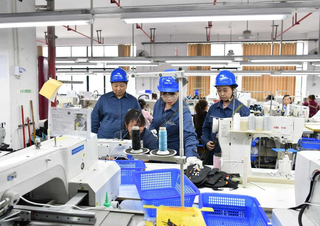 儺鄉(xiāng)女子電力服務(wù)隊:當(dāng)好“電管家” 助企降本增效