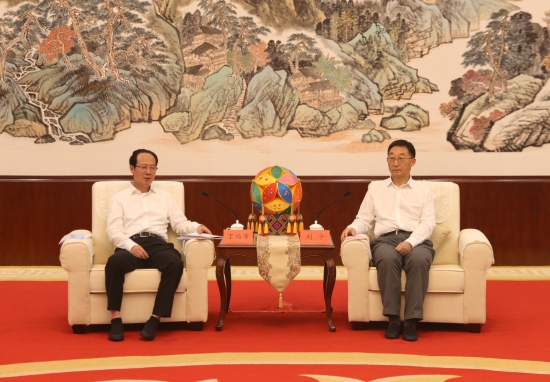 中國(guó)電建黨委書(shū)記、董事長(zhǎng)丁焰章拜會(huì)廣西壯族自治區(qū)黨委書(shū)記劉寧、自治區(qū)主席藍(lán)天立