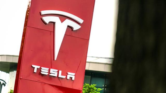 特斯拉二季度交付46.61萬輛創(chuàng)新高，上半年股價漲幅112%