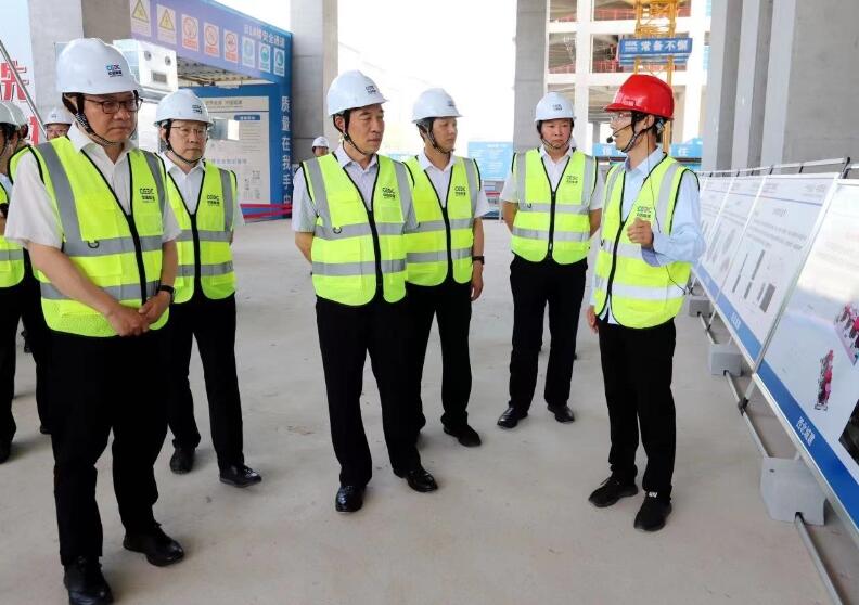 中國能建黨委副書記、總經(jīng)理孫洪水到西北城建未來廣場A區(qū)項目開展安全生產(chǎn)督導