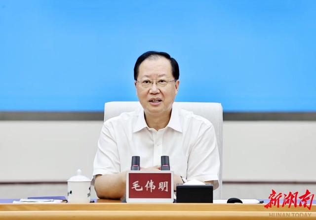 湖南省委副書記、省長毛偉明與發(fā)電企業(yè)代表座談：強化擔(dān)當(dāng) 滿發(fā)穩(wěn)發(fā)