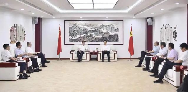 漯河市委書記秦保強(qiáng)、市長黃鈁會見中國電建華中區(qū)總部黨委書記、總經(jīng)理蹇尚友一行