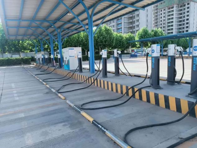 即日起，聊城汽車總站充電樁對外開放啦!