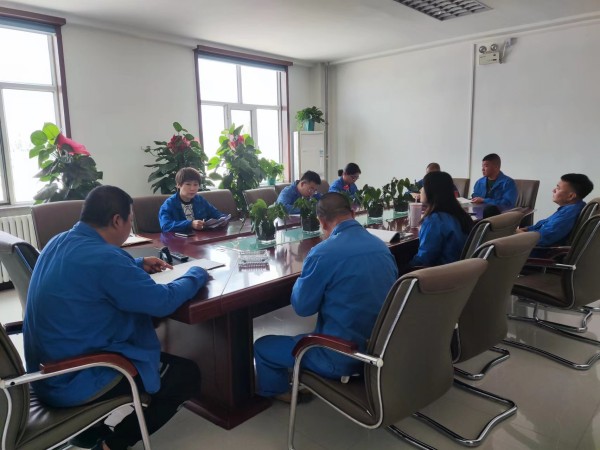 烏海市千里山供電公司：學(xué)好政務(wù)處分法，增強(qiáng)履職盡責(zé)能力