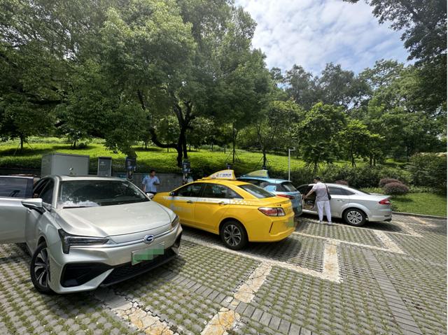 調(diào)查丨多地充電樁電價漲幅20%以上，分時電價與行業(yè)競爭多方博弈