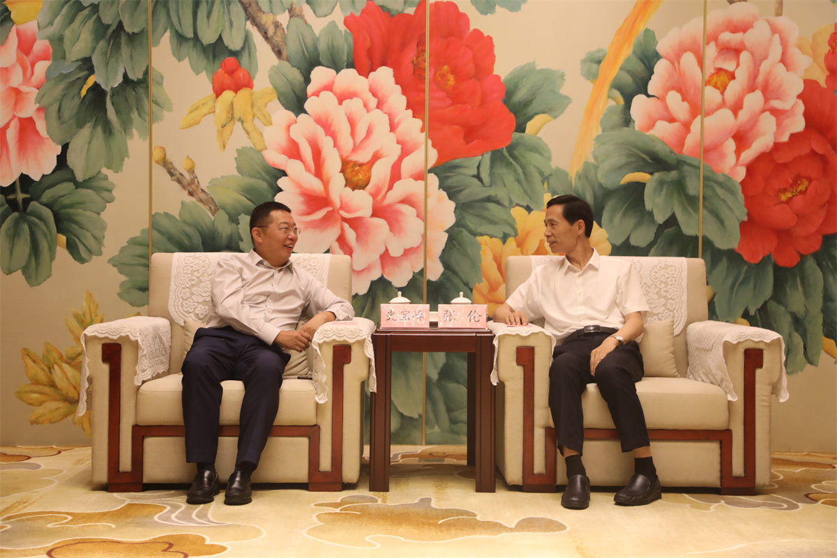 華潤(rùn)電力董事局主席史寶峰拜會(huì)菏澤市委書記張倫、市長(zhǎng)李春英