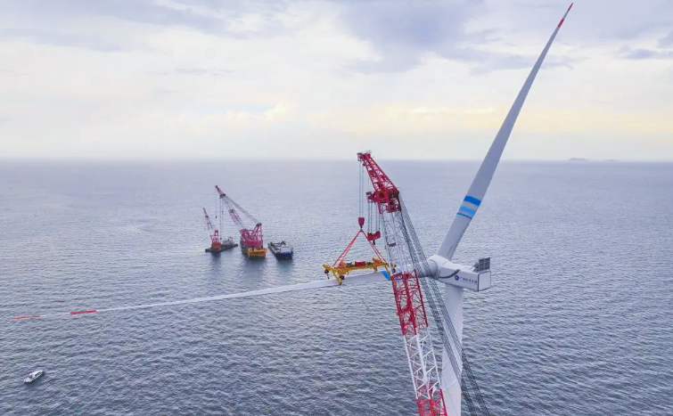 巨力索具助力廣西首個(gè)海上風(fēng)電項(xiàng)目首臺風(fēng)機(jī)順利吊裝