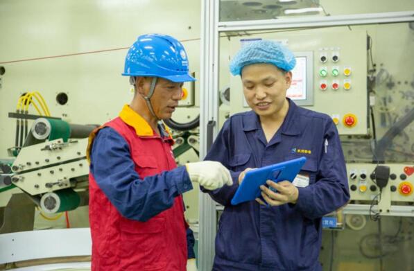 國網(wǎng)桐廬縣供電公司:當好企業(yè)“電管家”