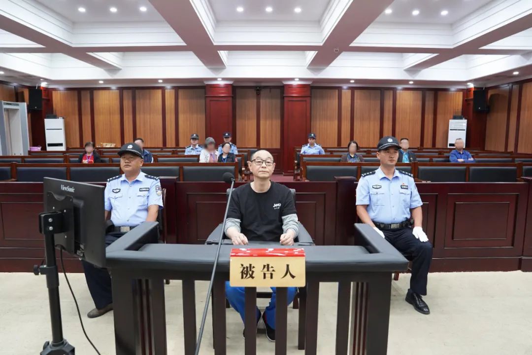 貴州電網(wǎng)有限責(zé)任公司原黨委委員、工會(huì)主席張帆受賄案一審宣判