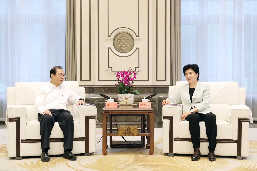 華電集團黨組書記、董事長江毅拜會黑龍江省委副書記、省長梁惠玲