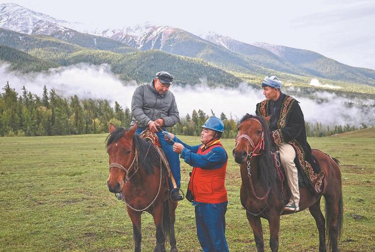 賽力別克·哈楞別克： 扎根西北第一村，一生做好一件事