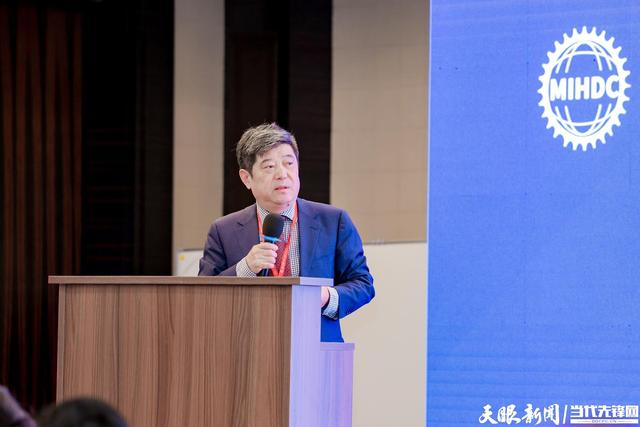 中電聯(lián)副秘書長(zhǎng)丁永福:數(shù)字化智能化綠色化協(xié)同 助推新型電力系統(tǒng)建設(shè)